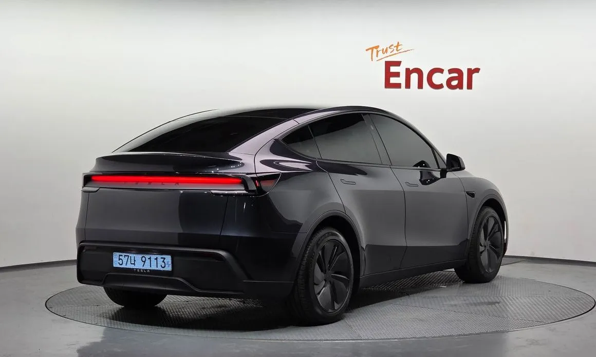 Tesla Model Y — фото 2