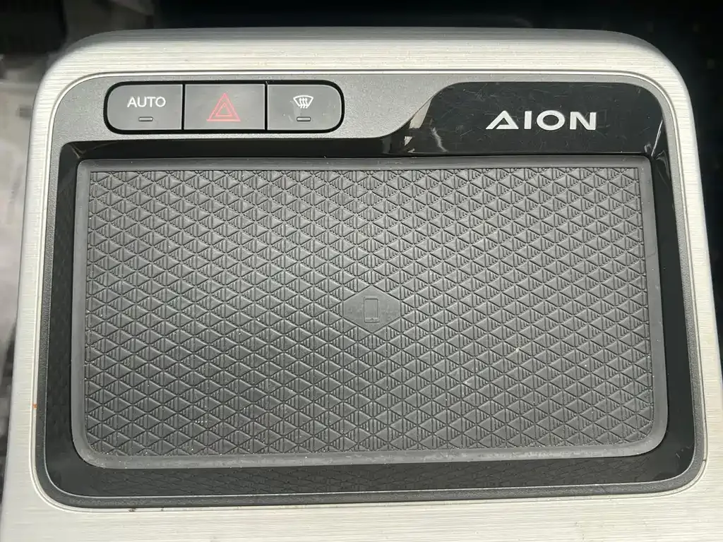 Aion Y — фото 4