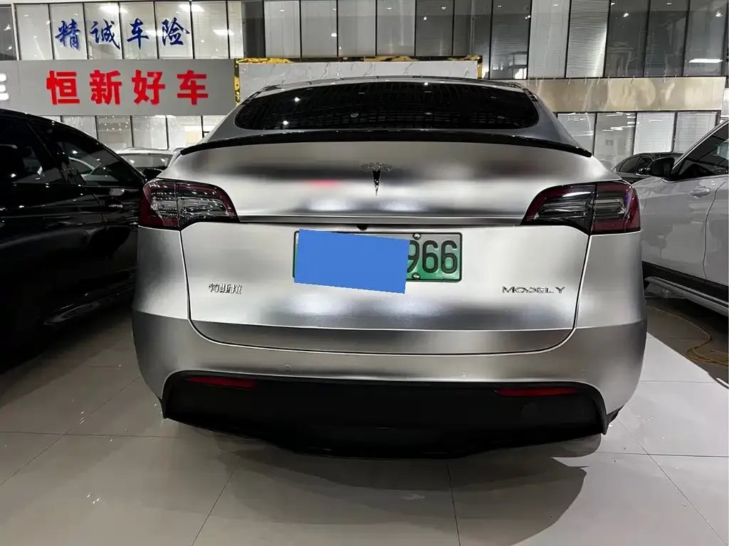 Tesla Model Y — фото 4