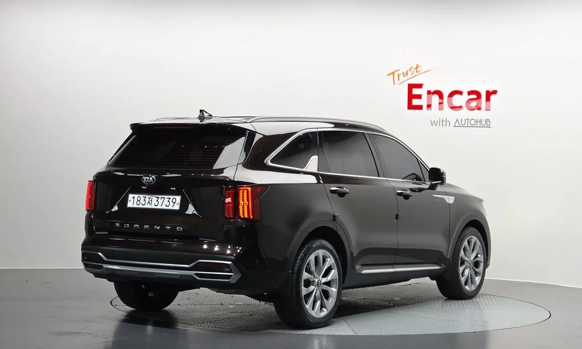 Kia Sorento — фото 10