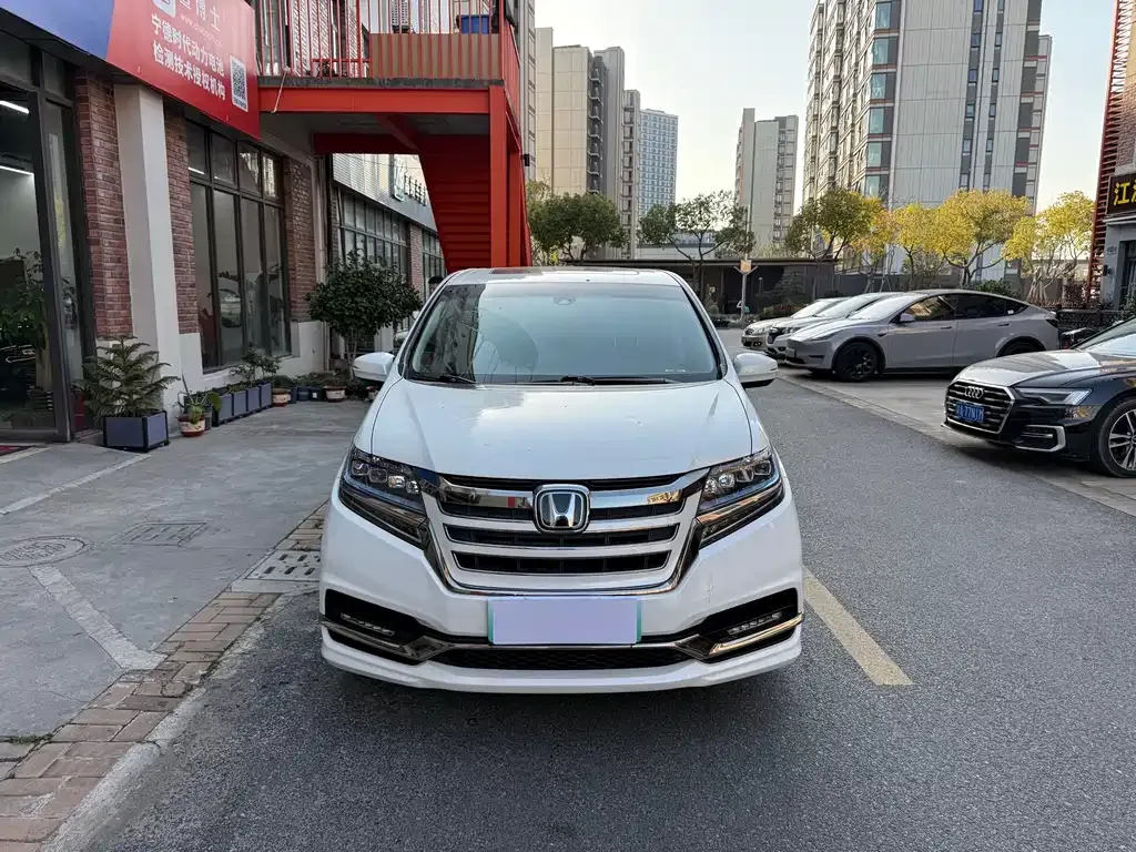 Honda Elysion 2021 из CN, фото 7