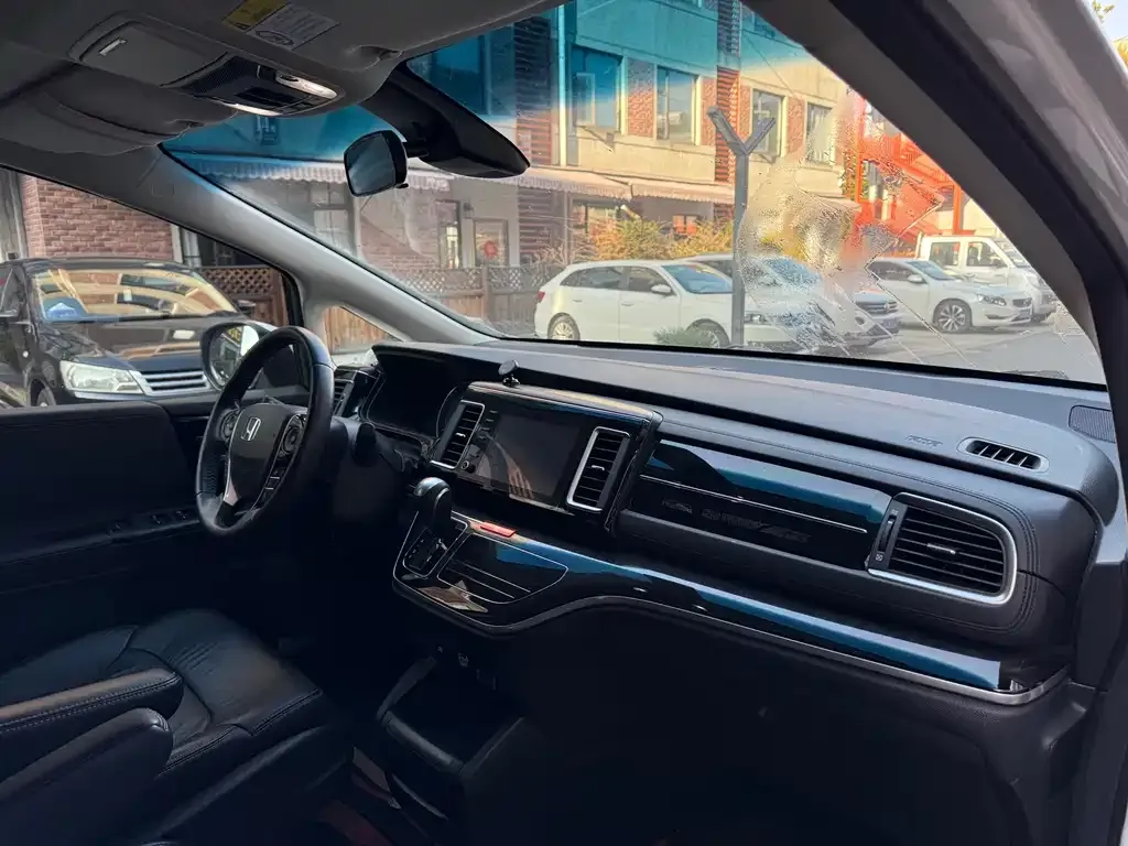 Honda Elysion 2021 из CN, фото 2