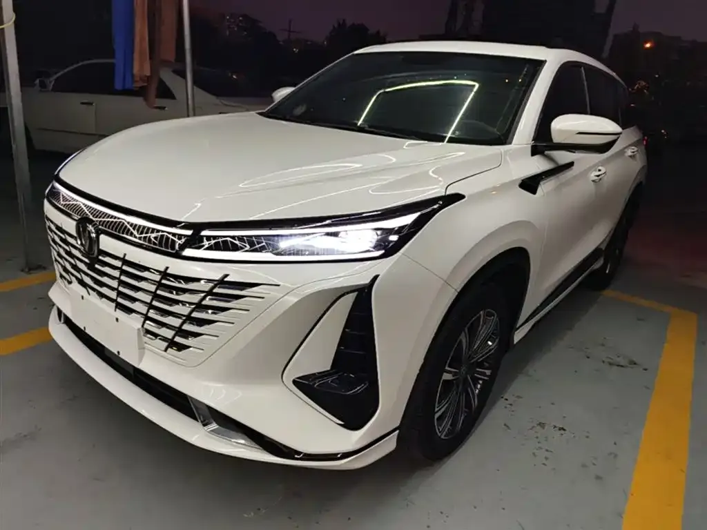 Changan CS75PLUS — фото 1
