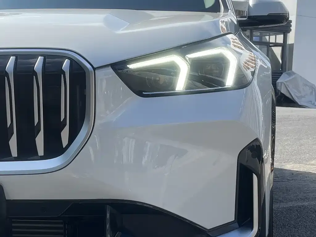 BMW X1 — фото 2