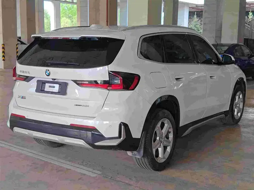 BMW X1 — фото 6