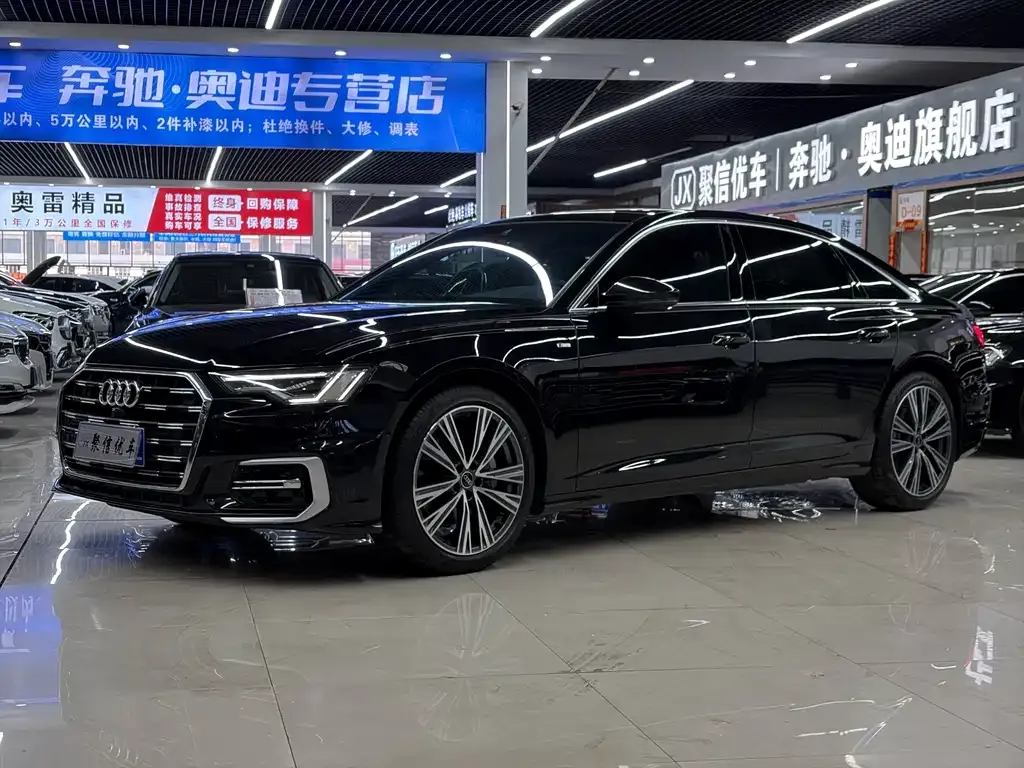 Audi A6L — фото 1