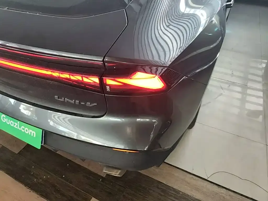 Changan UNI-V 2023 из CN, фото 7