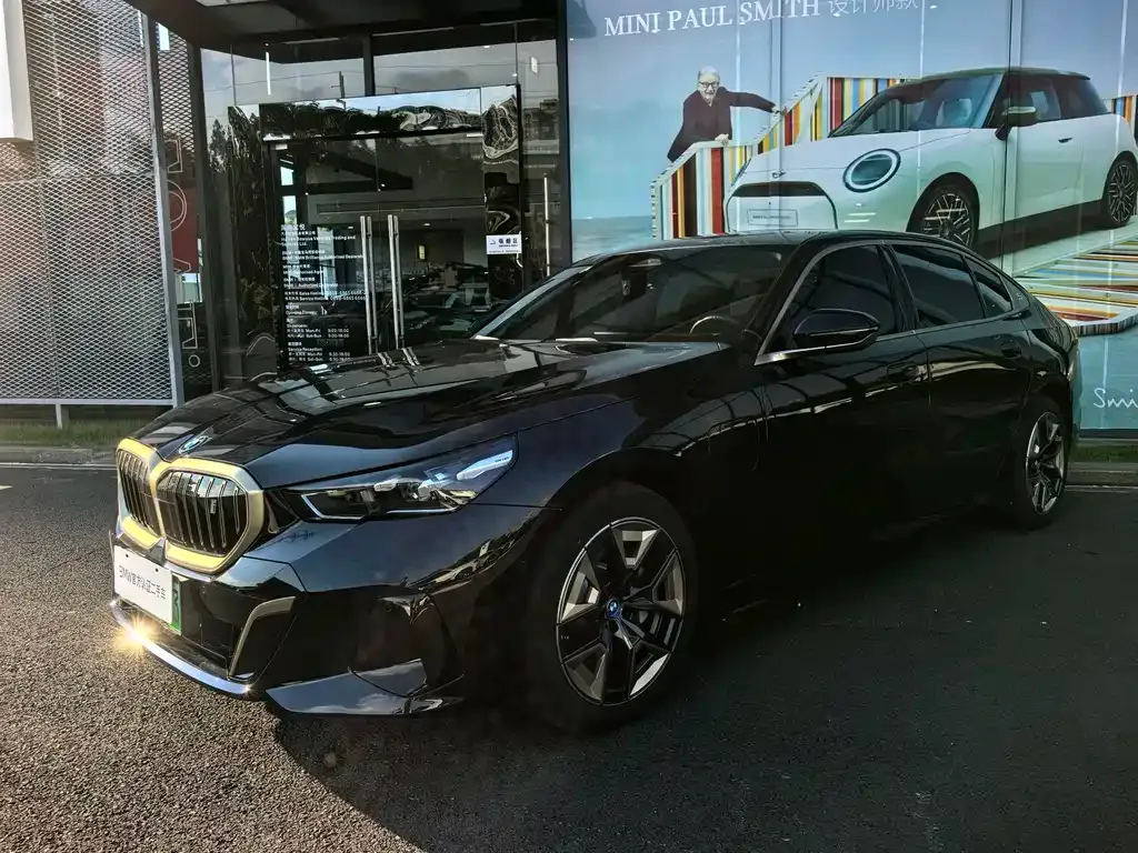 BMW i5