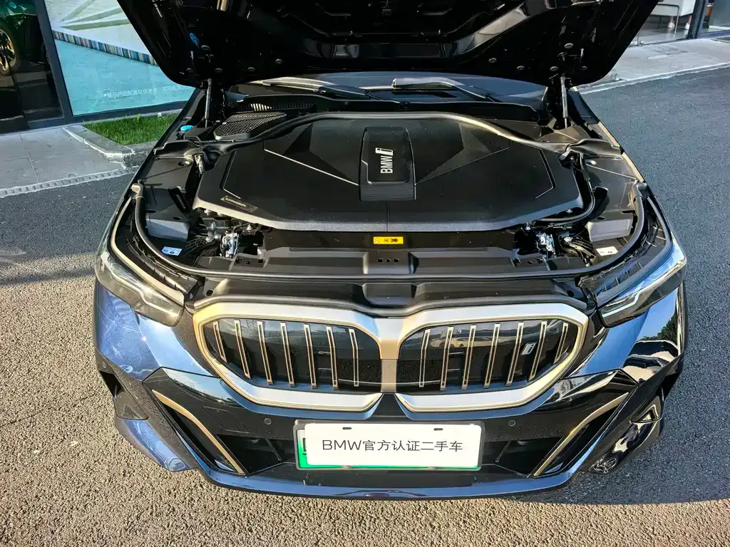 BMW i5 2025 из CN, фото 10