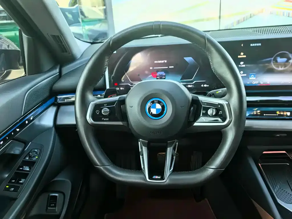 BMW i5 2025 из CN, фото 4