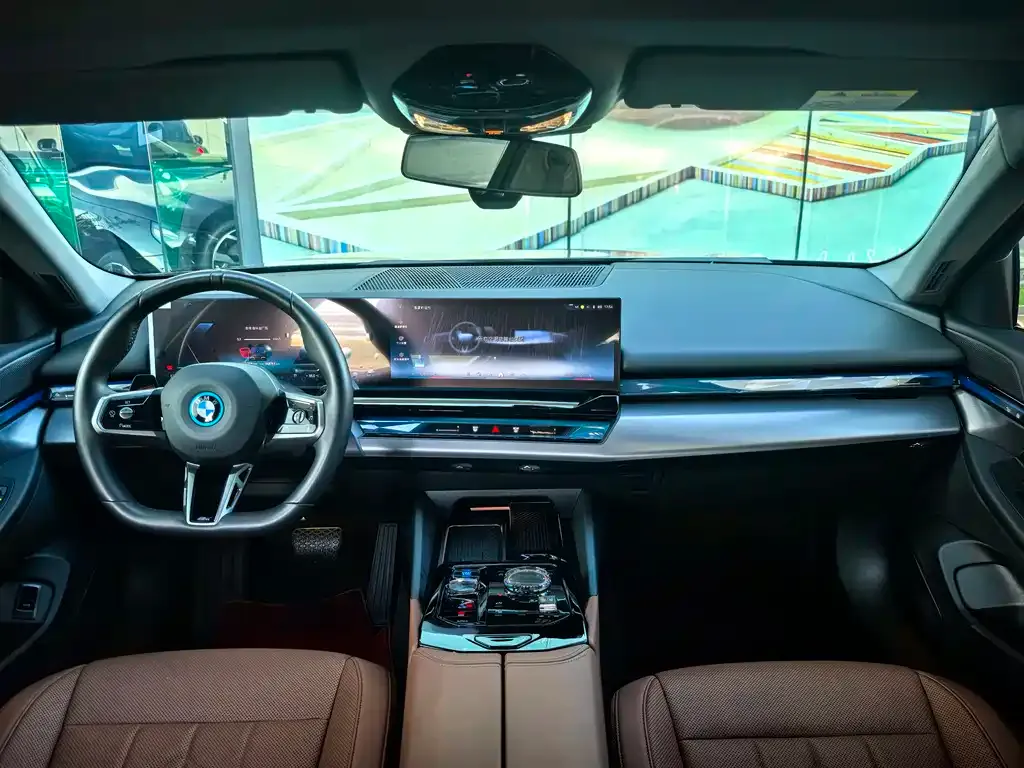 BMW i5 2025 из CN, фото 6
