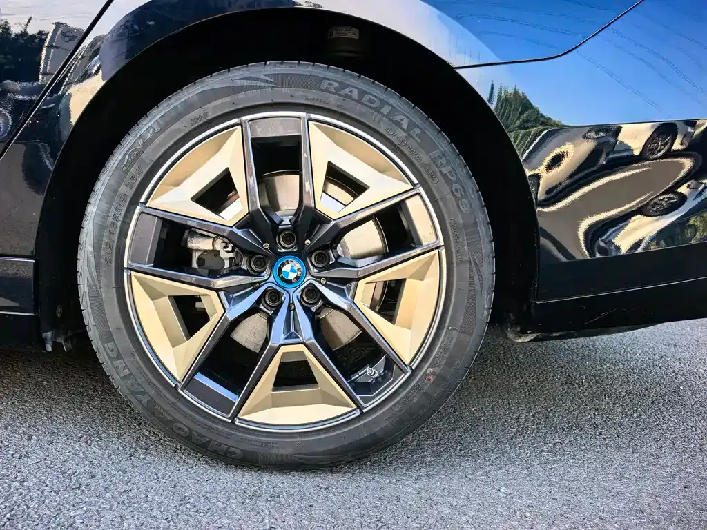 BMW i5 2025 из CN, фото 9
