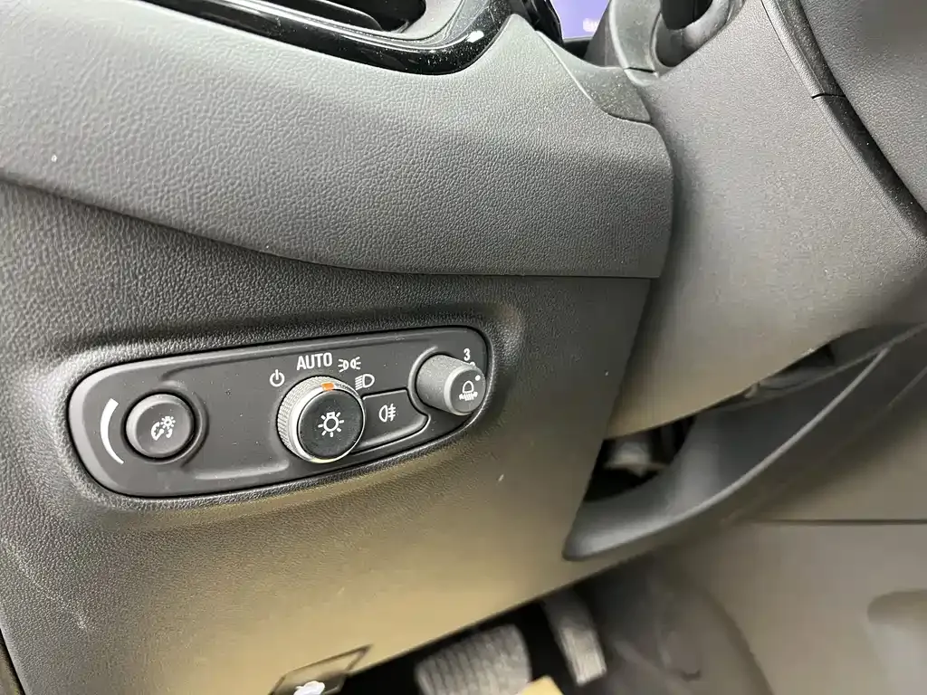 Chevrolet Equinox 2022 из CN, фото 9