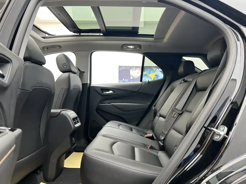 Chevrolet Equinox 2022 из CN, фото 3
