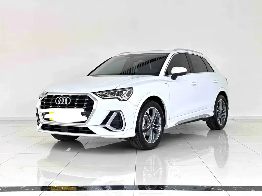 Audi Q3 — фото 1