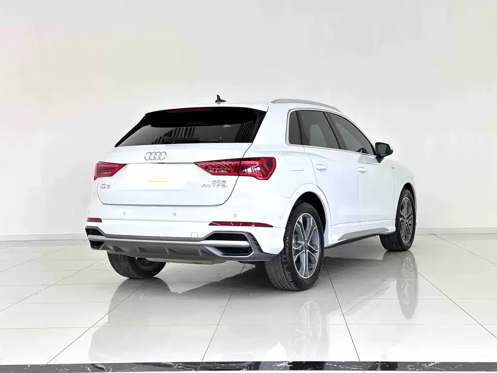 Audi Q3 — фото 3