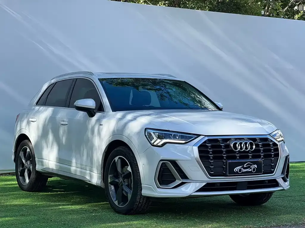 Audi Q3 — фото 5