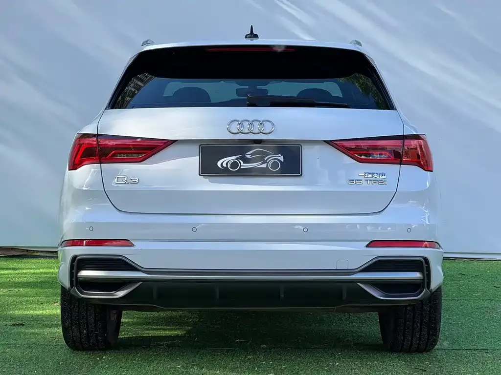 Audi Q3 — фото 8