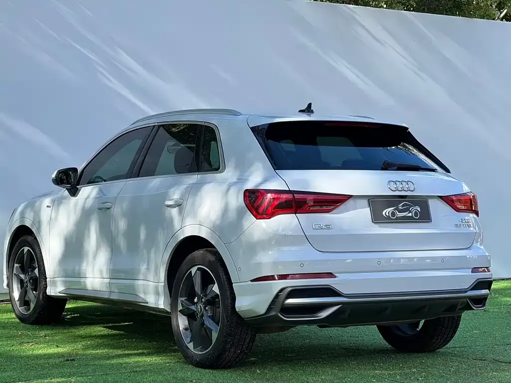 Audi Q3 — фото 6