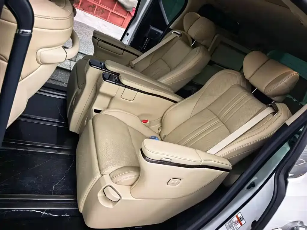Toyota Vellfire 2021 из CN, фото 8