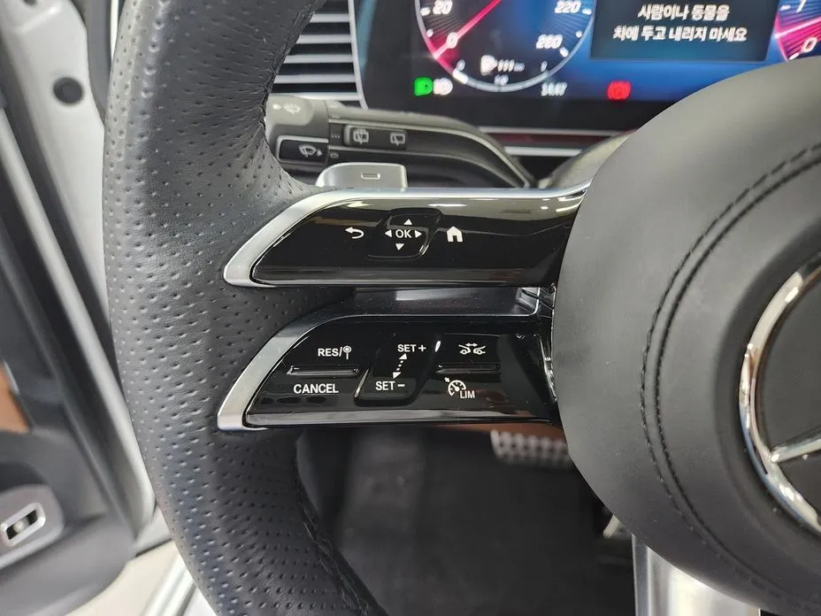 Mercedes-Benz GLS-Class 2025 из KR, фото 4