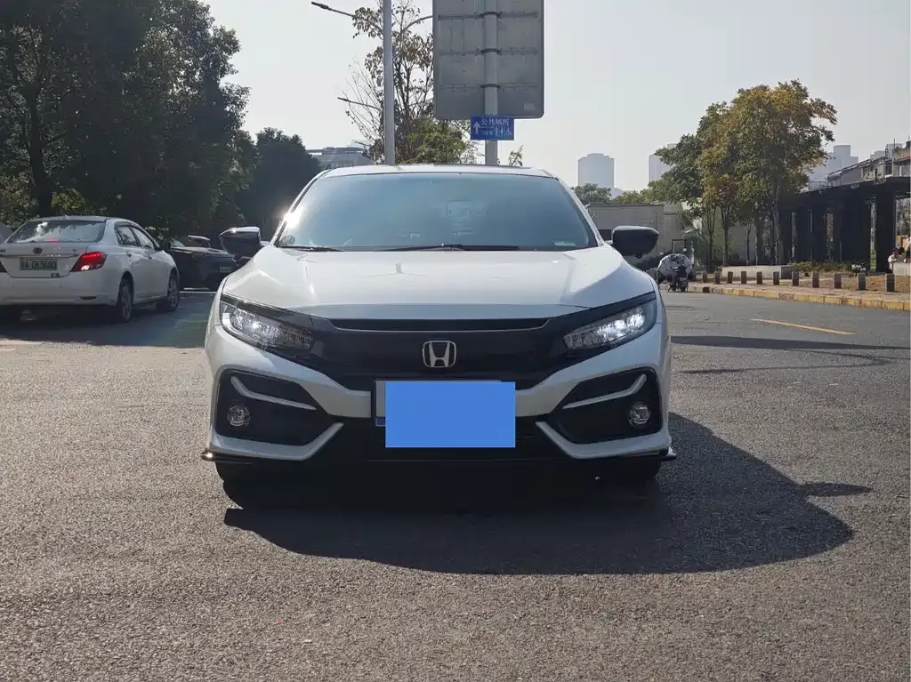 Honda Civic — фото 8
