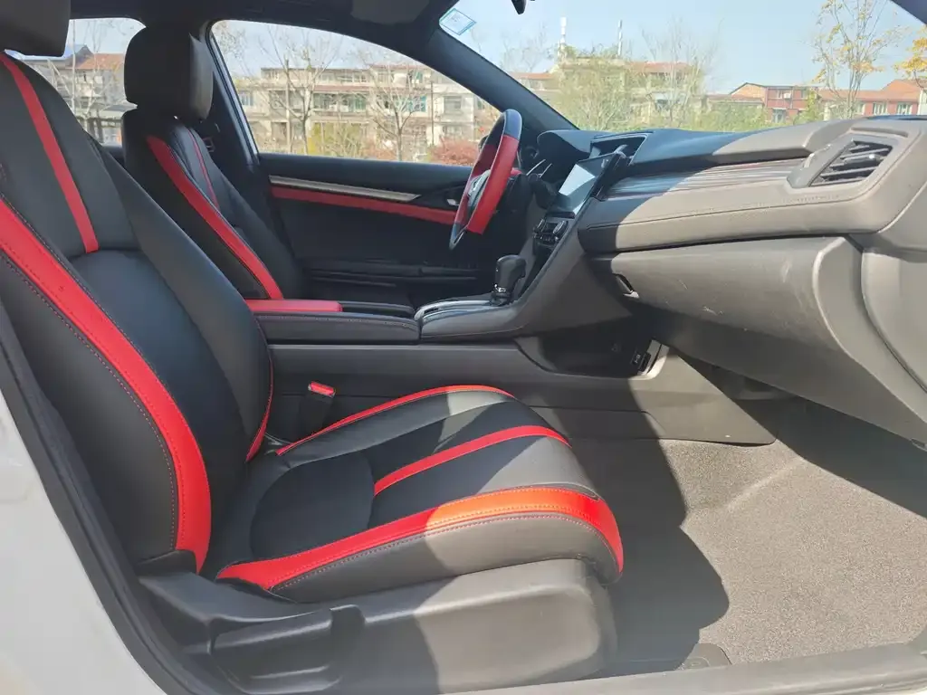 Honda Civic — фото 7