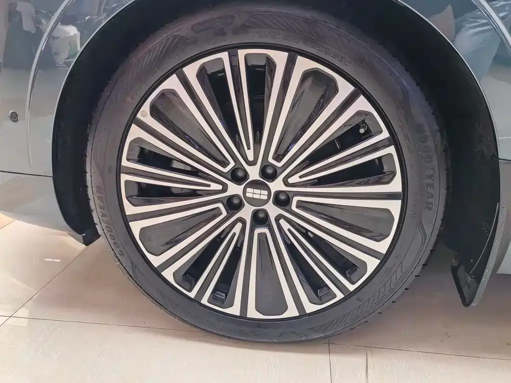 Geely Galaxy M9 2025 из CN, фото 4