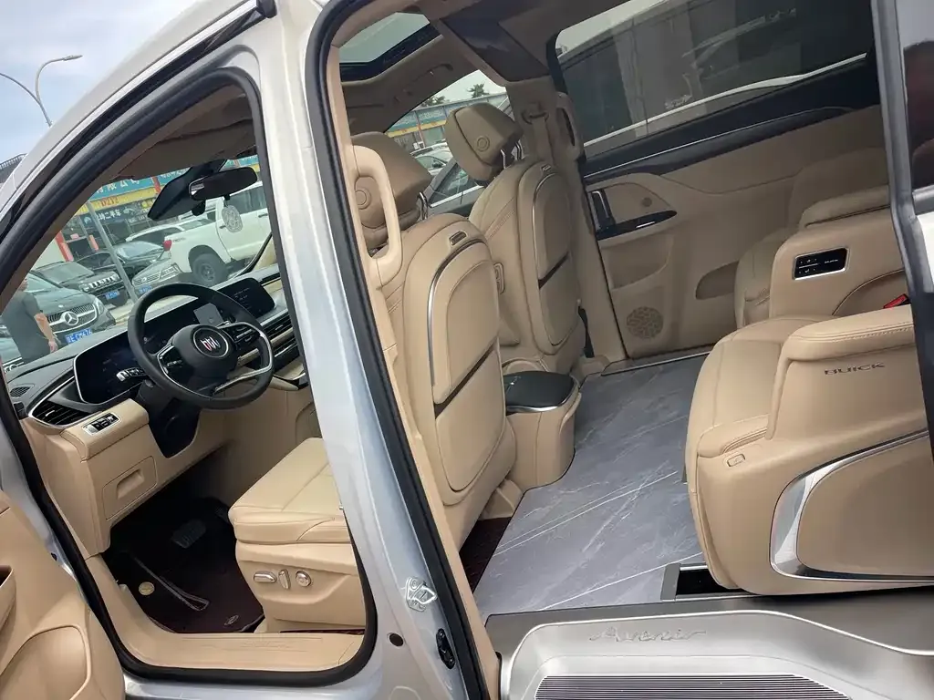 Buick GL8 Hybrid — фото 8