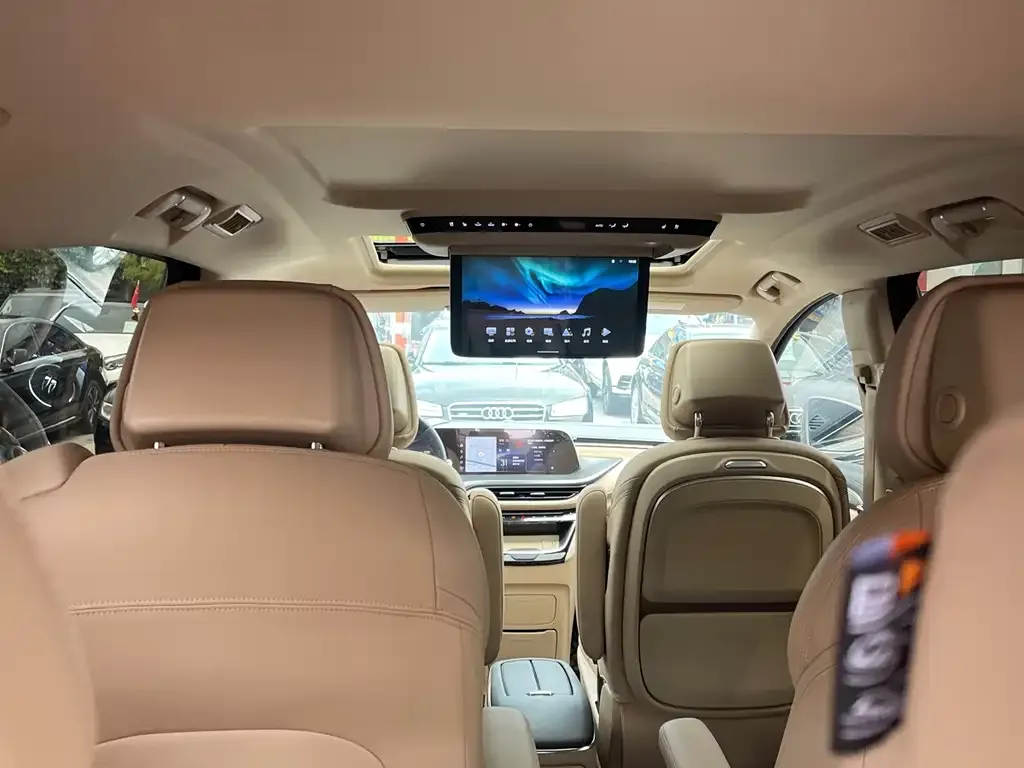 Buick GL8 Hybrid — фото 10