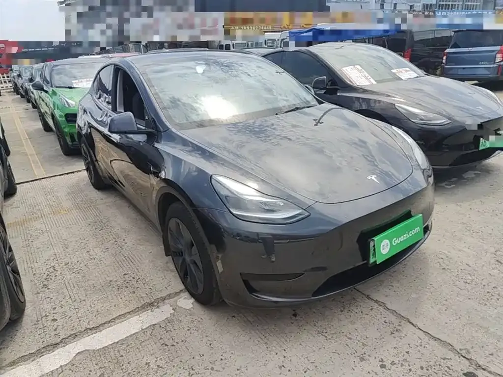 Tesla Model Y — фото 5