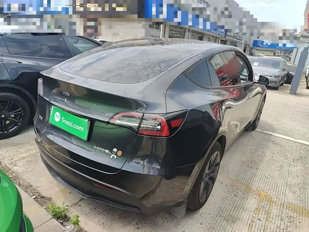 Tesla Model Y — фото 2
