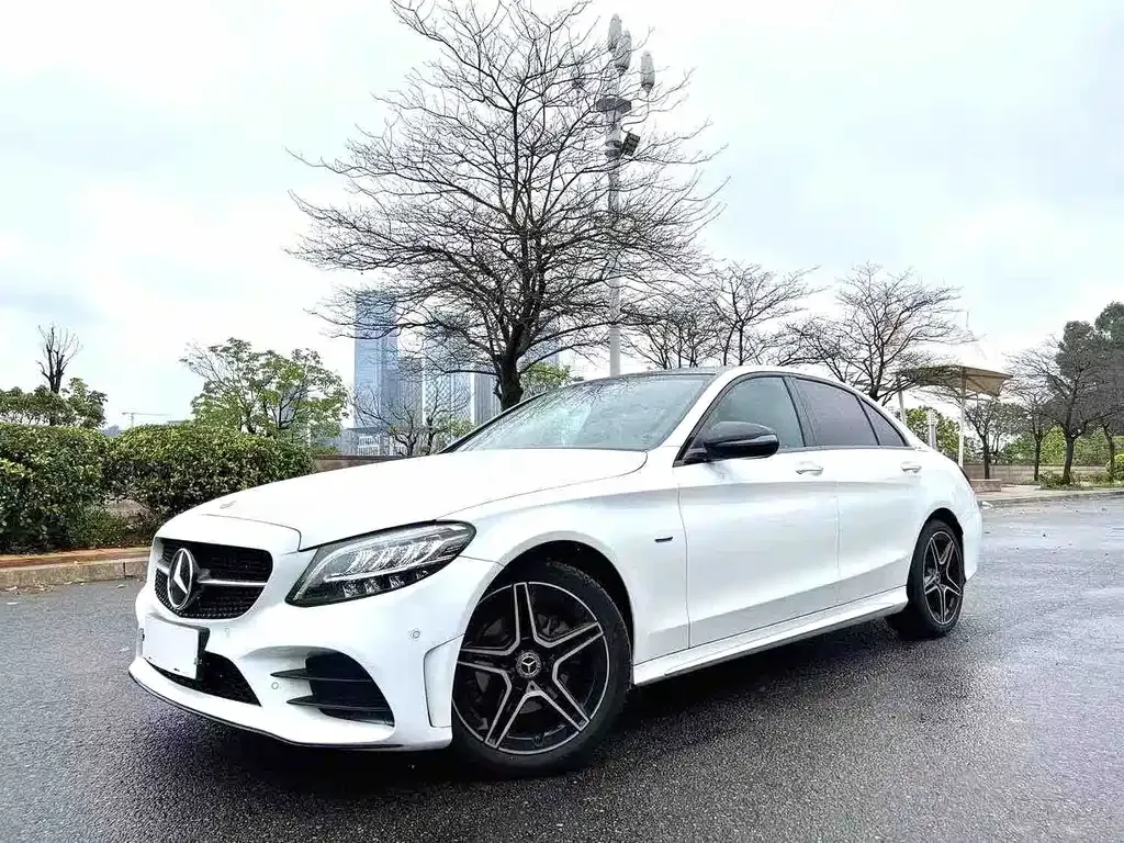 Mercedes-Benz C-Class — фото 1