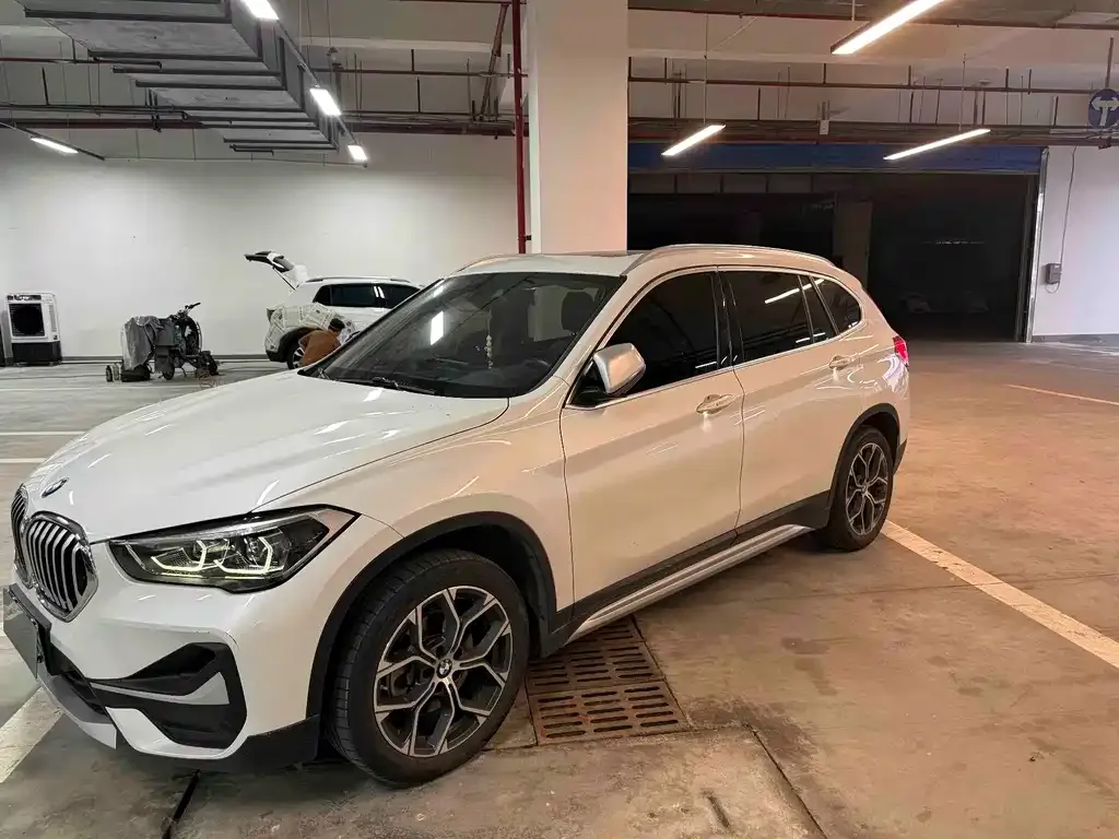 BMW X1 — фото 1