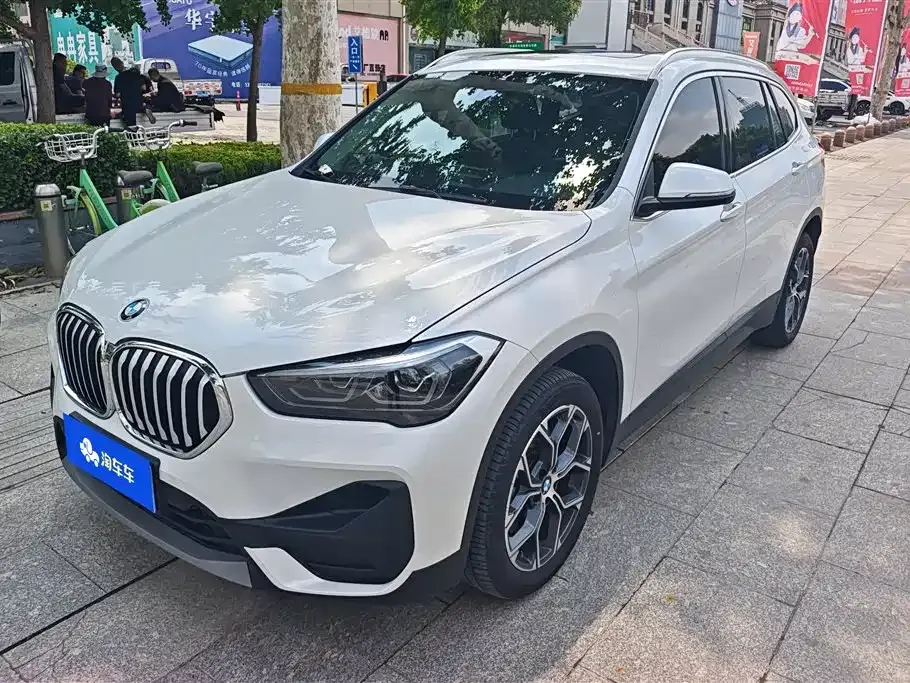 BMW X1 — фото 1