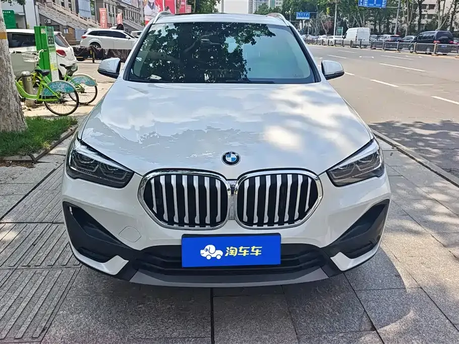 BMW X1 — фото 10