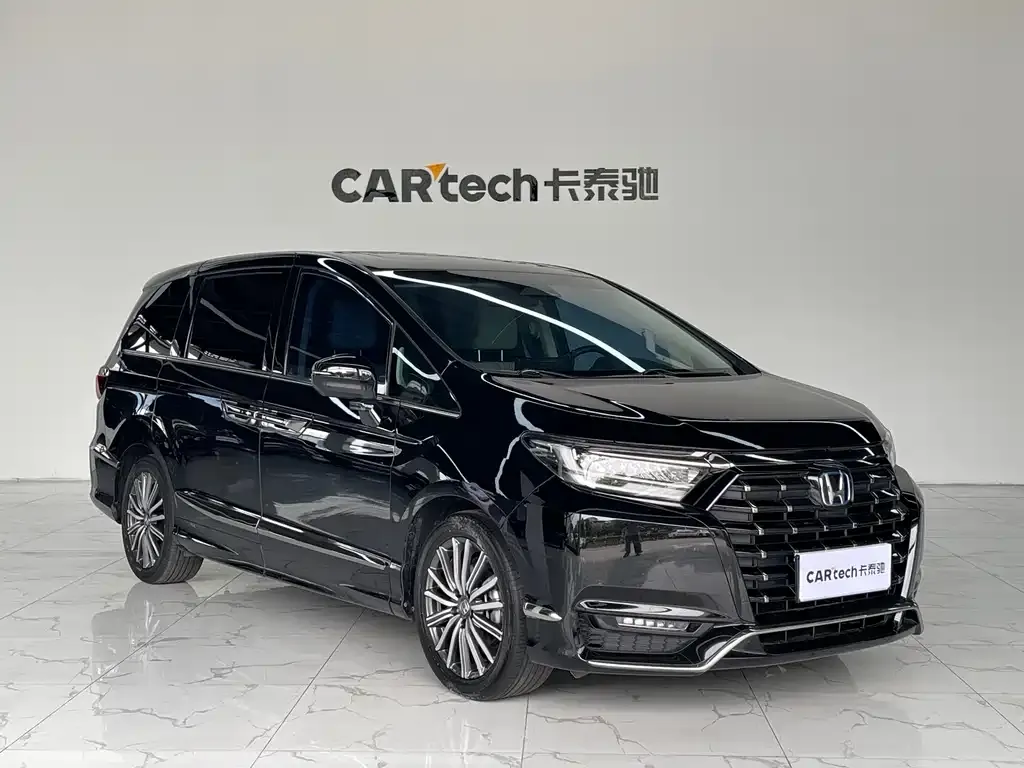Honda Elysion 2024 из CN, фото 7