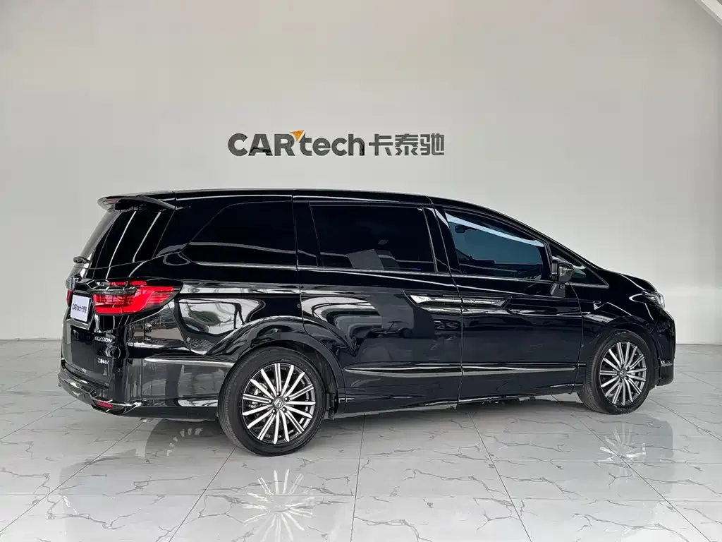 Honda Elysion 2024 из CN, фото 5