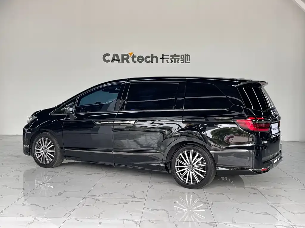 Honda Elysion 2024 из CN, фото 6