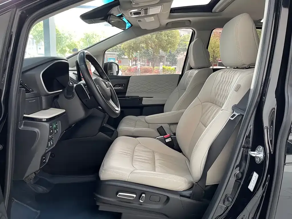 Honda Elysion 2024 из CN, фото 8