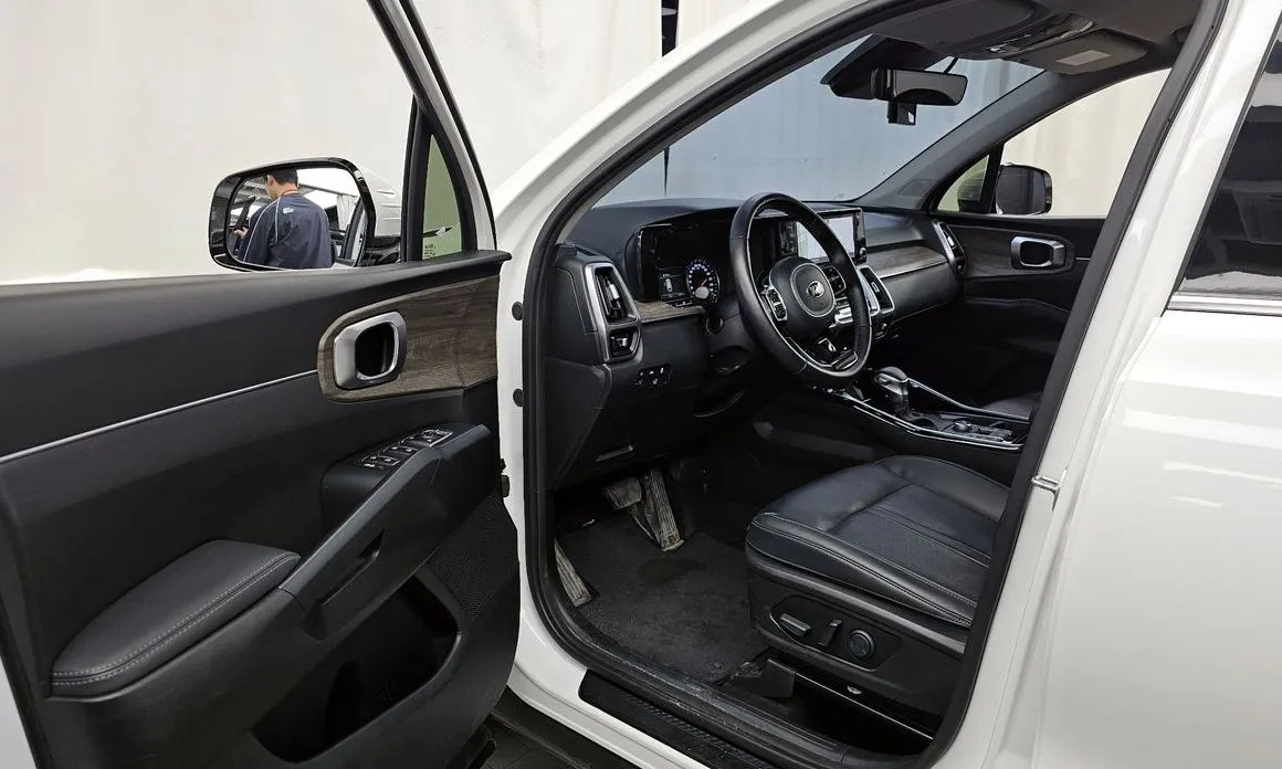 Kia Sorento — фото 8