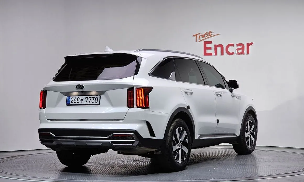 Kia Sorento — фото 9