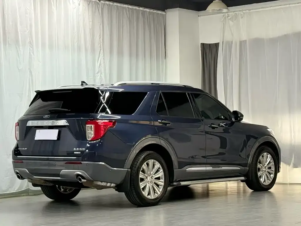 Ford Explorer 2022 из CN, фото 4