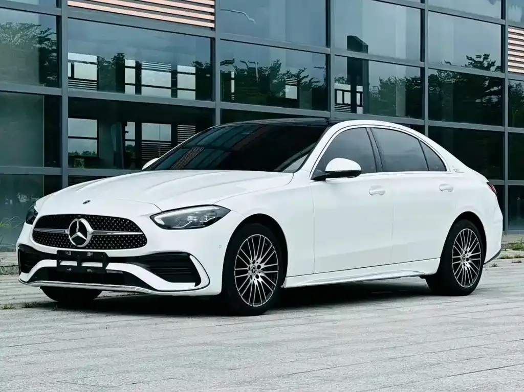 Mercedes-Benz C-Class — фото 1