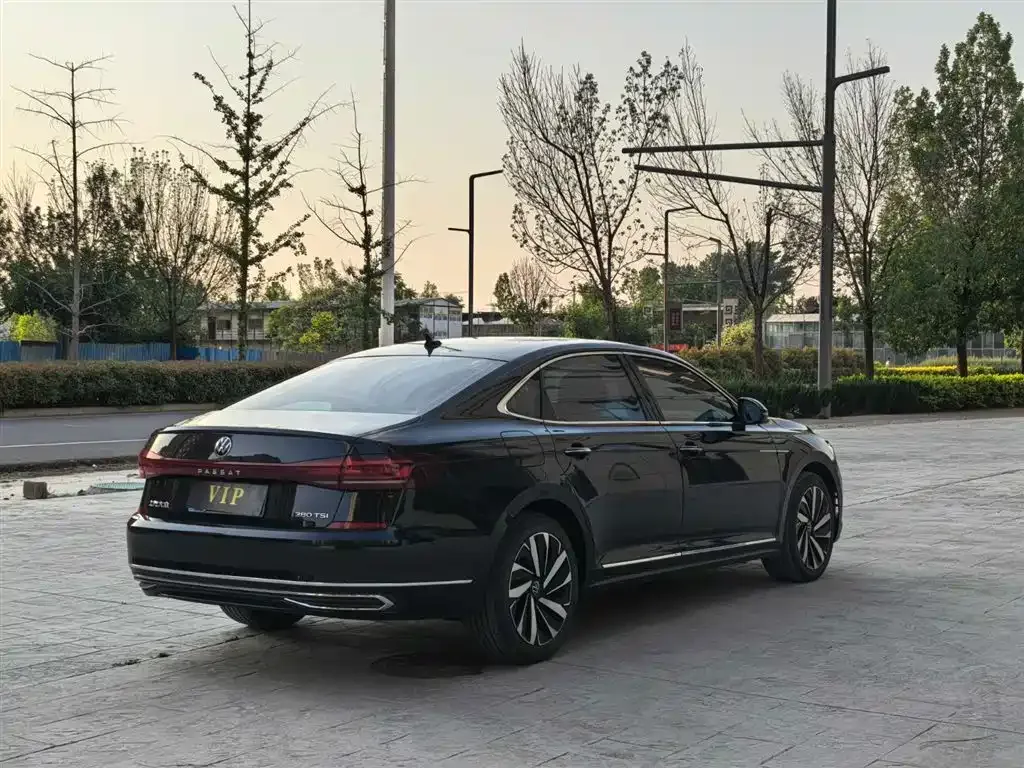 Volkswagen Passat — фото 9