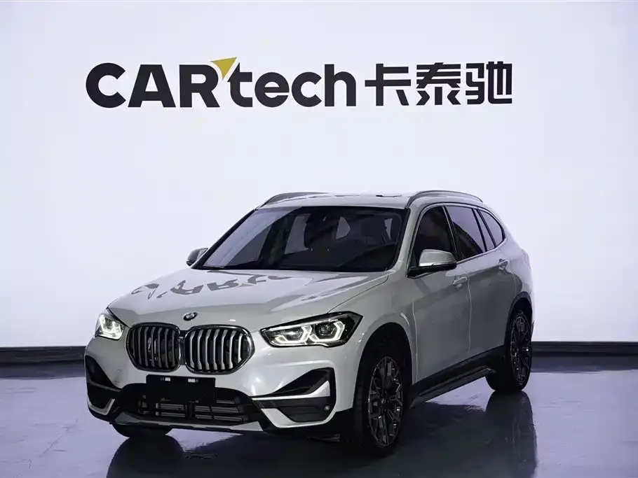 BMW X1 — фото 1