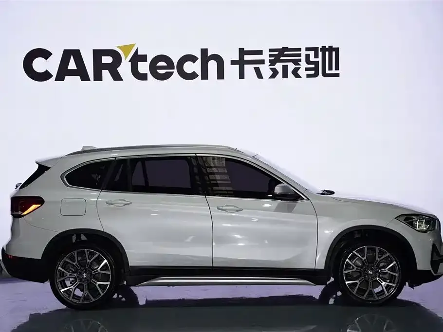 BMW X1 — фото 5