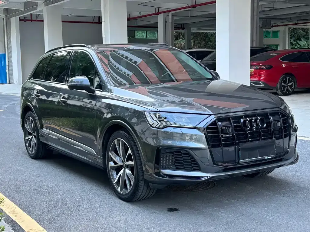 Audi Q7 2021 из CN, фото 3