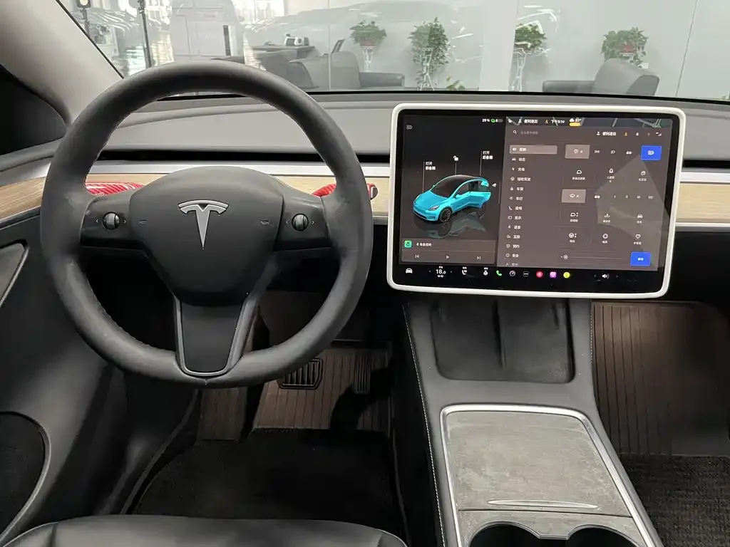 Tesla Model Y — фото 5