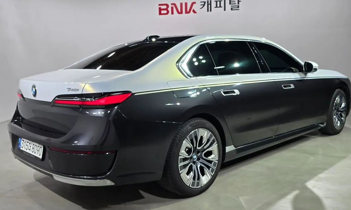 BMW 7-Series 2023 из KR, фото 2